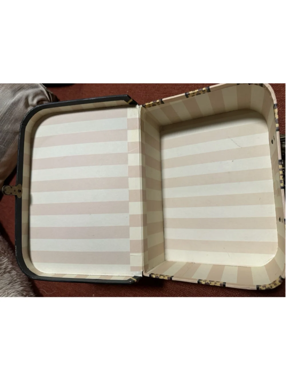 Rectangular Lined Jewelry Box w/ Latch Closure, Leopard Makeup, Beige Pink Black